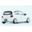 画像2: BM CREATIONS 1/64 Toyota Yaris / Echo / Vitz 1998 5-door White (RHD) (2)