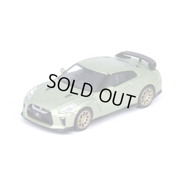 画像2: INNO Models 1/64 Nissan GT-R (R35) Millennium Jade (2)