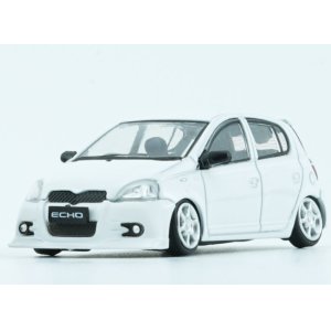 画像: BM CREATIONS 1/64 Toyota Yaris / Echo / Vitz 1998 5-door White (RHD)