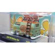 画像4: M2 Machines 1/64 1960 Volkswagen Delivery Van Peace & Love Green/Orange (4)