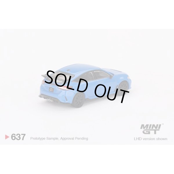 画像2: MINI GT 1/64 Honda Civic Type R 2023 Boost Blue Pearl (LHD) (2)