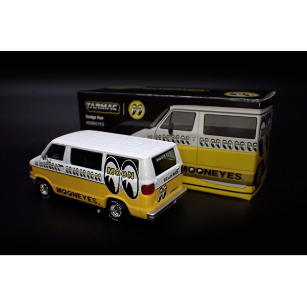 画像3: Tarmac Works 1/64 Dodge Van Mooneyes (3)