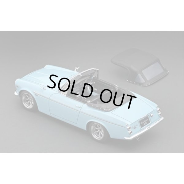 画像4: ignition model 1/18 DATSUN Fairlady 2000 (SR311) Light Blue (4)