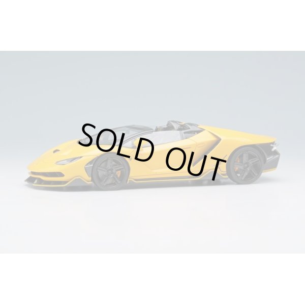 画像1: EIDOLON COLLECTION 1/43 Lamborghini Centenario Roadster LP770-4 2016 Giallo Orion Limited 60 pcs. (1)