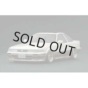 画像: ignition model 1/18 Toyota Soarer (Z20) 3.0GT-LIMITED White/Gold