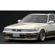 画像3: ignition model 1/18 Toyota Soarer (Z20) 3.0GT-LIMITED White/Gold (3)