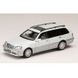 画像2: Hobby JAPAN 1/43 Toyota Crown Estate 3.0 Royal Saloon Frosty White Toning (2 Tone) (2)