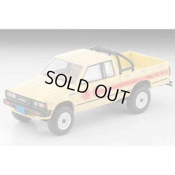 画像2: TOMYTEC 1/64 Limited Vintage NEO Nissan Truck 4X4 King Cab (Yellow) USA version (2)