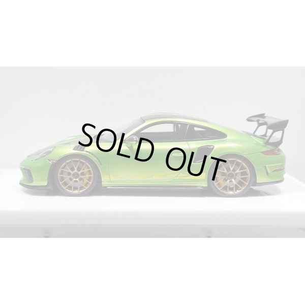 画像2: EIDOLON 1/43 Porsche 911 (991.2) GT3 RS Weissach package 2018 Giallo Verde Pearl with Body Stirpes Limited 32 pcs. (2)