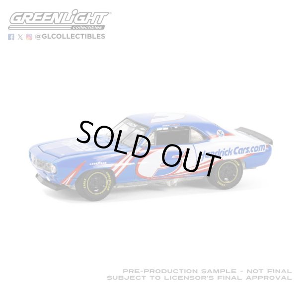 画像1: GREEN LiGHT EXCLUSIVE 1/64 Chevrolet Camaro - Hendrick Motorsports First Win Tribute - March 7, 2021 - Las Vegas, NV (1)