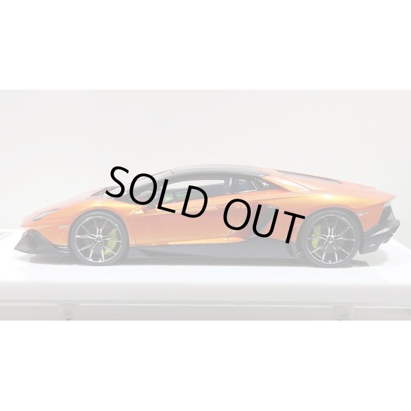 画像2: EIDOLON 1/43 Lamborghini Aventador LP720-4 50th Anniversario 2013 Arancio Pearl with Roof panel Carbon Limited 32 pcs. (2)