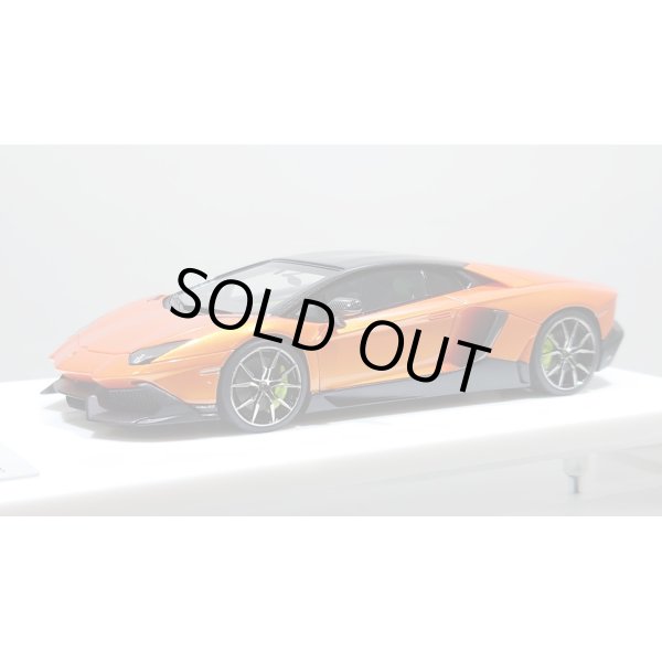 画像1: EIDOLON 1/43 Lamborghini Aventador LP720-4 50th Anniversario 2013 Arancio Pearl with Roof panel Carbon Limited 32 pcs. (1)