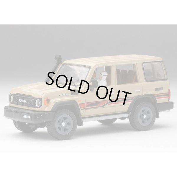 画像1: Gaincorp Products 1/64 Toyota Land Cruiser 70 Arab Model Diecasttalk特注品 (1)