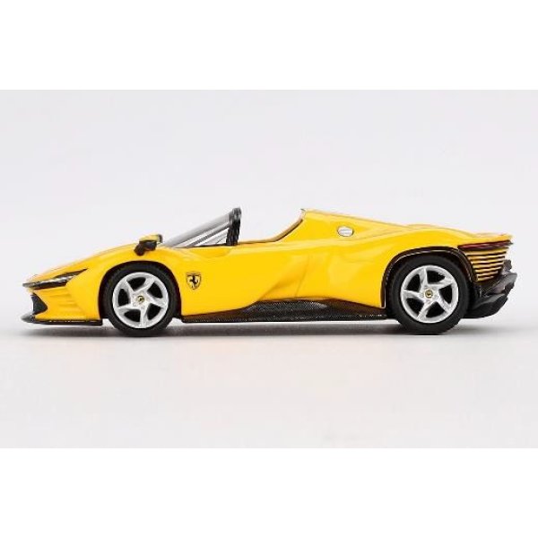 画像3: BBR Models 1/64 Ferrari Daytona SP3 Giallo Modena (Yellow) (3)