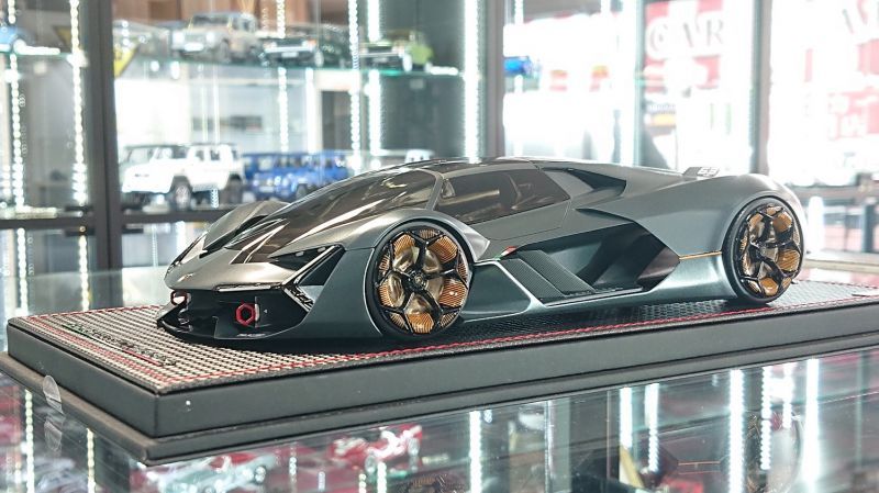 First Look: MR Collection Lamborghini Terzo Millennio •