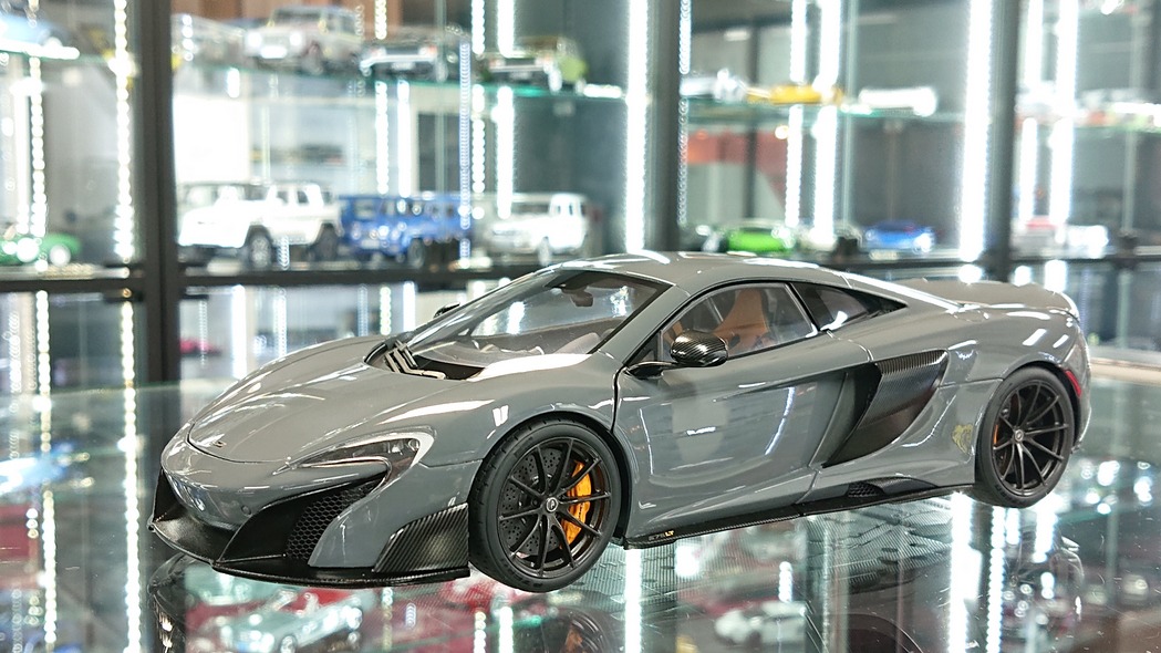 Autoart 1/18 McLAREN 675LT Gray - AXELLWORKS HOBBYTOWN